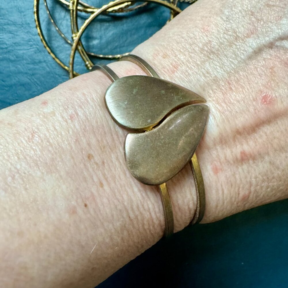 Set of 9 golden bangle bracelets + one - Picture 6 of 6